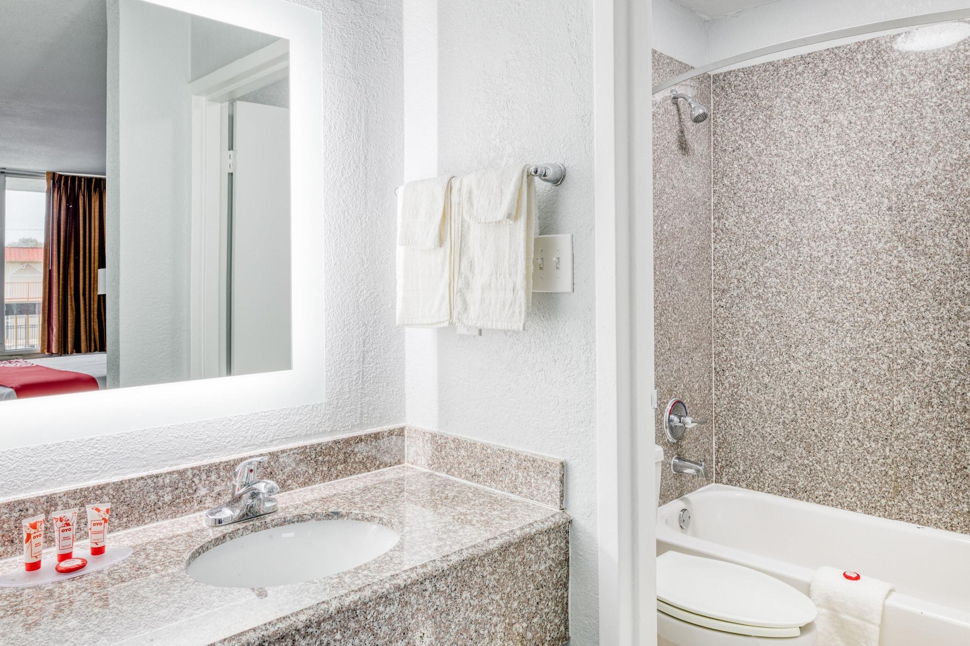 Hotel Elev8 Conroe Eksteriør bilde